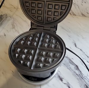 Oster Waffle Maker